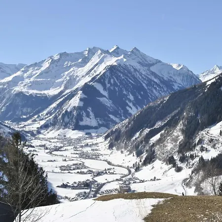 Daniela 10 アパート