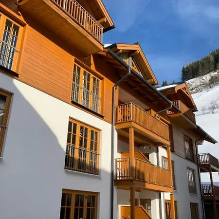 Daniela 10 アパート ラウリス